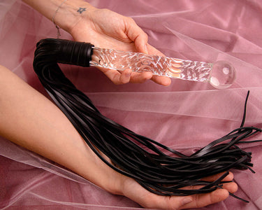 GLASS YONI WAND - THE GLASS FLOGGER - Yoni Wanderland